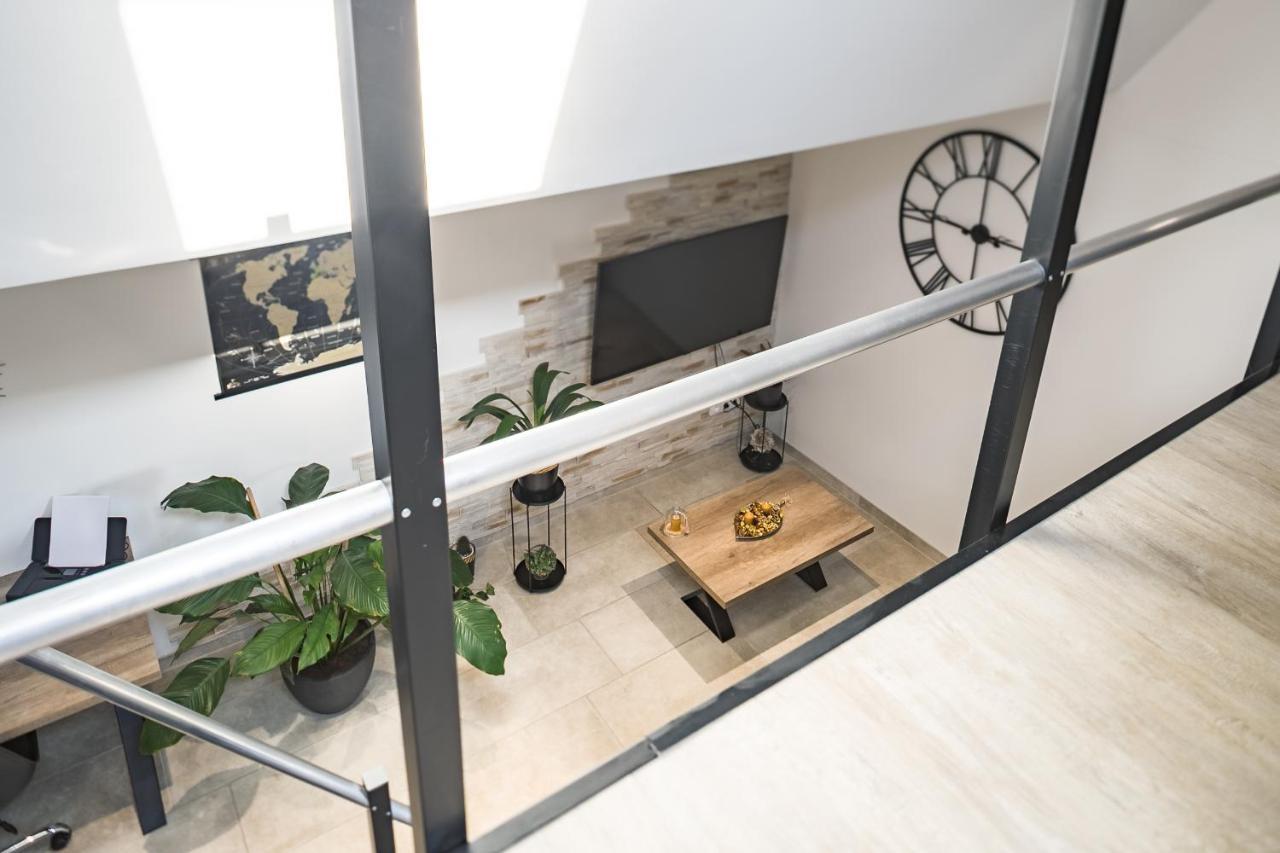Apartament Loft Avec Jardin Et Parking Prive Troyes Zewnętrze zdjęcie